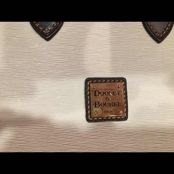 Dooney & Bourke handbag - Picture 2 of 3